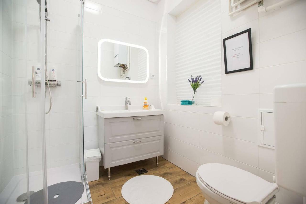 Oberiter Apartments - Center Of Zagreb, Fast Wifi, Ac, Kitchen, Parking Buitenkant foto