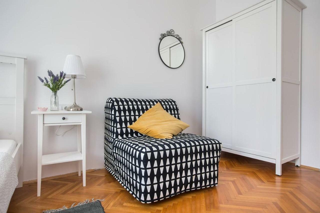 Oberiter Apartments - Center Of Zagreb, Fast Wifi, Ac, Kitchen, Parking Buitenkant foto