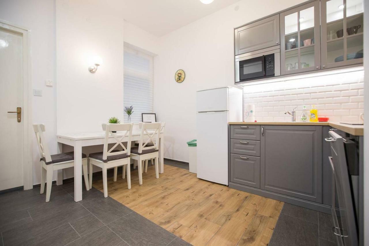Oberiter Apartments - Center Of Zagreb, Fast Wifi, Ac, Kitchen, Parking Buitenkant foto